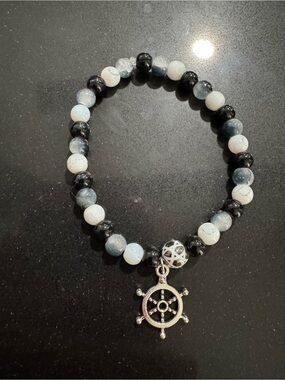 Nautical Wheel Beaded Bracelet - Black & White